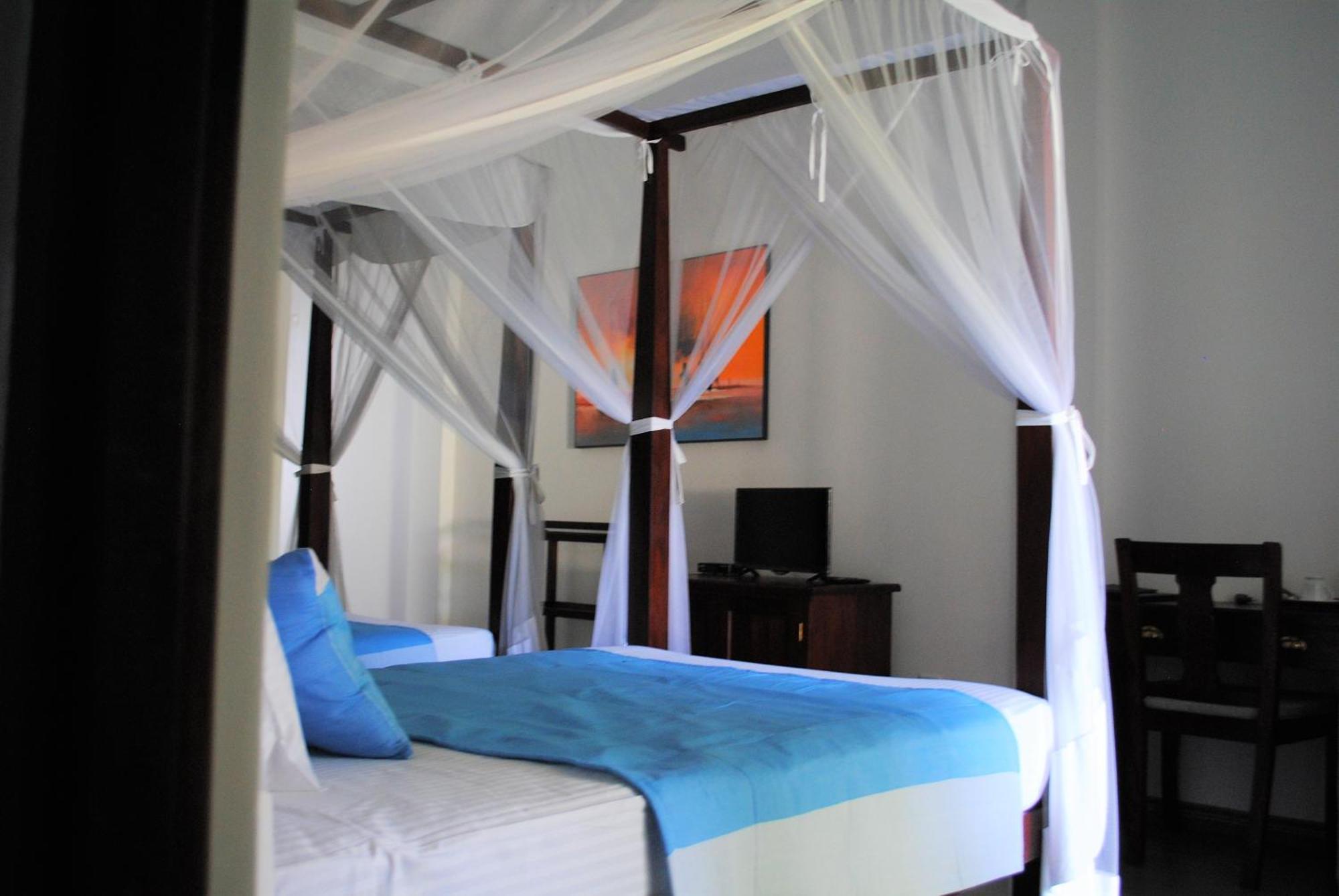 Boutique Villa Shanthi Hikkaduwa Rum bild