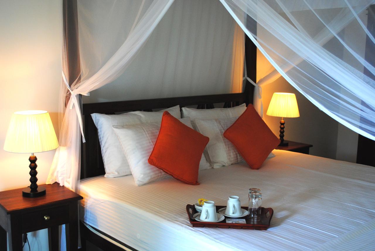 Boutique Villa Shanthi Hikkaduwa Exteriör bild