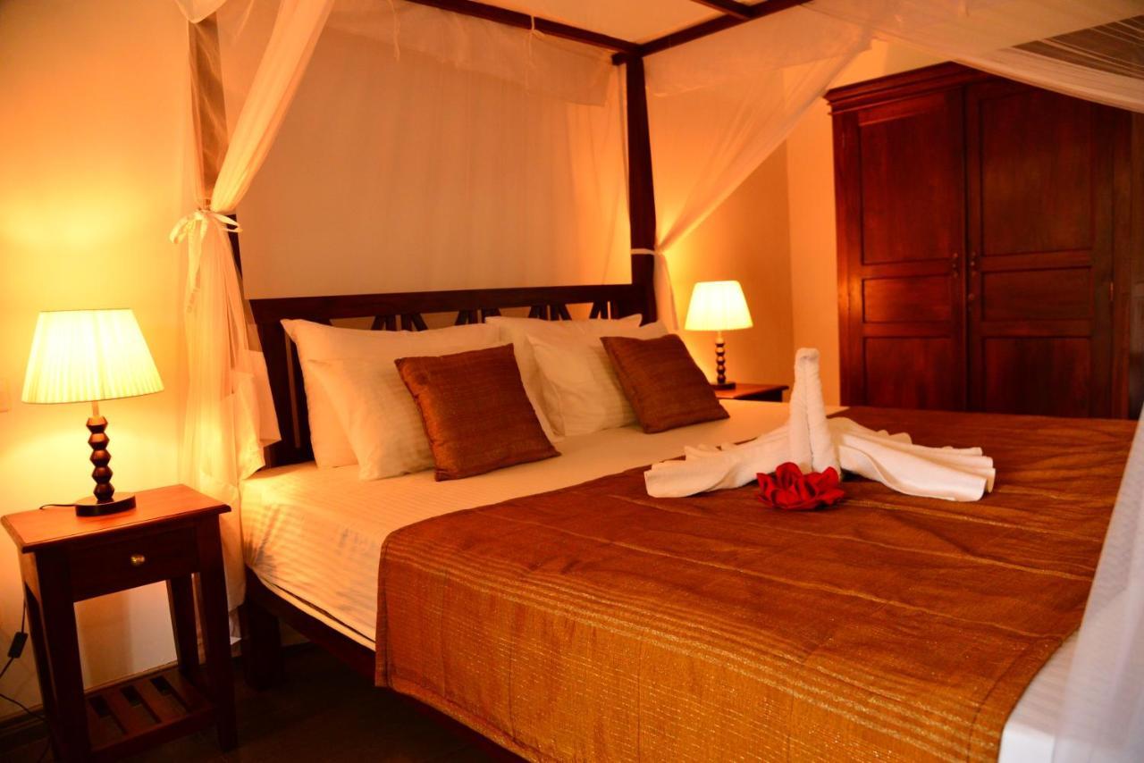 Boutique Villa Shanthi Hikkaduwa Exteriör bild
