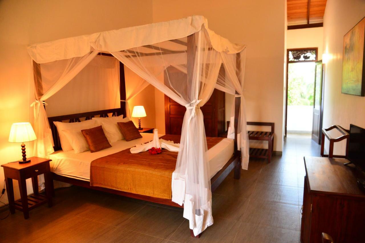 Boutique Villa Shanthi Hikkaduwa Exteriör bild